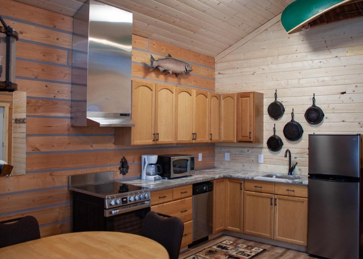 Denali Wild Stay - Moose Cabin, Free Wifi, 2 private bedrooms Healy Buitenkant foto