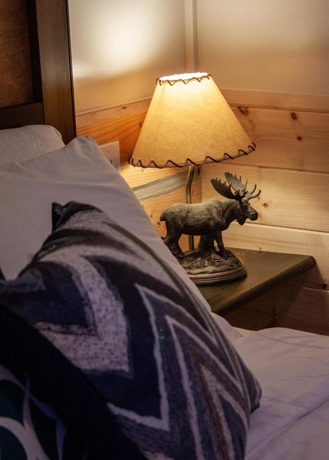 Denali Wild Stay - Moose Cabin, Free Wifi, 2 private bedrooms Healy Buitenkant foto